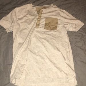 BANANA REPUBLIC SHORT SLEEVE HENLEY